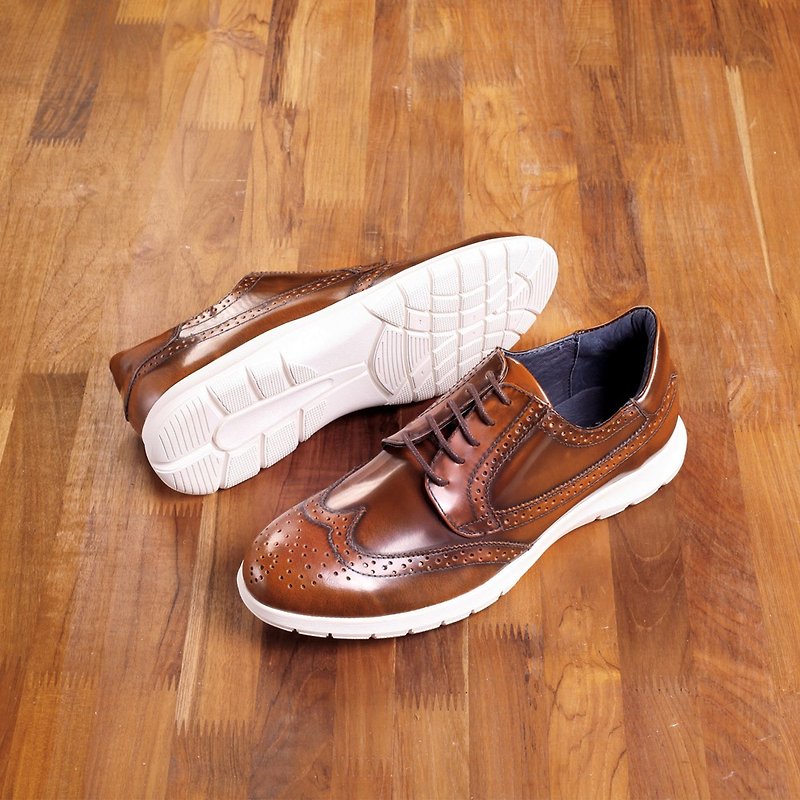 Vanger elegant beauty ‧ sports trend carved casual shoes Va172 brown - รองเท้าลำลองผู้ชาย - หนังแท้ สีนำ้ตาล