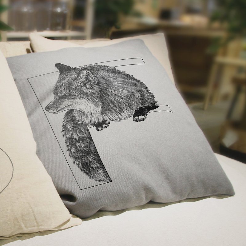 Fox fox hand-painted letters pillow - หมอน - ผ้าฝ้าย/ผ้าลินิน หลากหลายสี