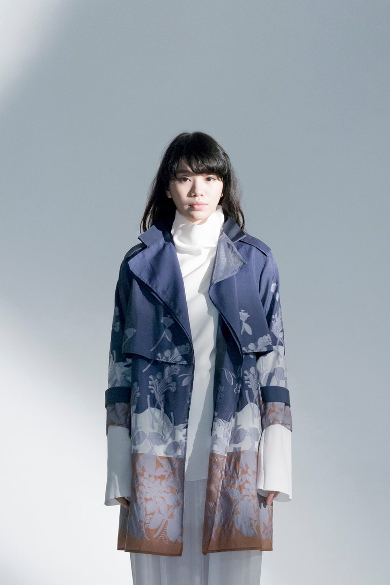 撞色提花風衣式洋裝- Koral Trench / Dress - 女大衣/外套 - 其他材質 藍色
