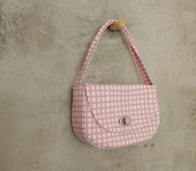 Sweet wind u painted pink plaid three small bag gentle and graceful temperament models - Handbags & Totes - Other Materials Pink