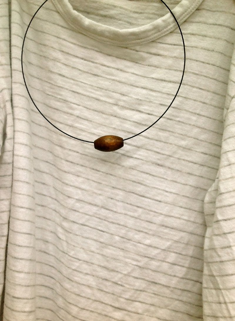 項鏈∞環繞著你的木簡單 - Necklaces - Other Materials Brown