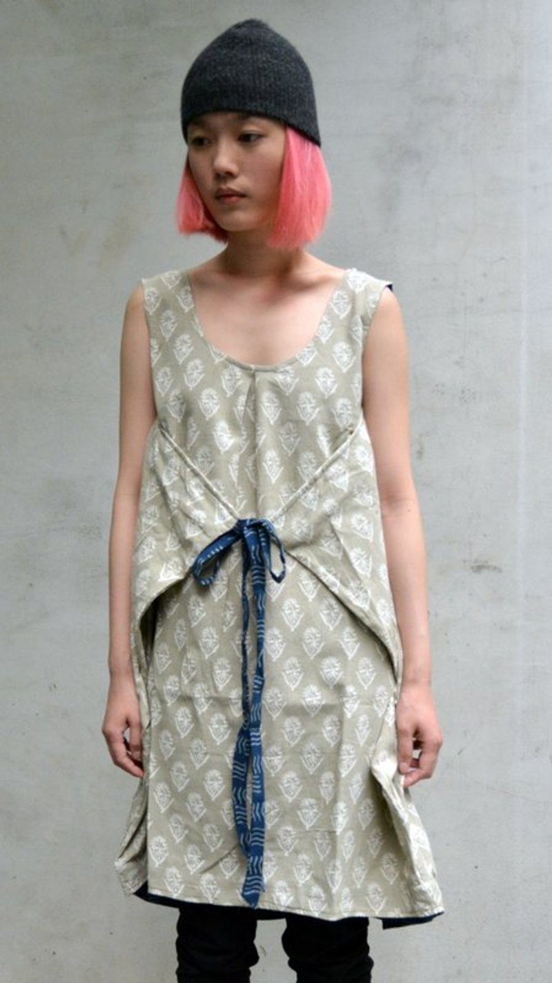 tie flower 木刻印洋裝＿花 - One Piece Dresses - Cotton & Hemp Gray