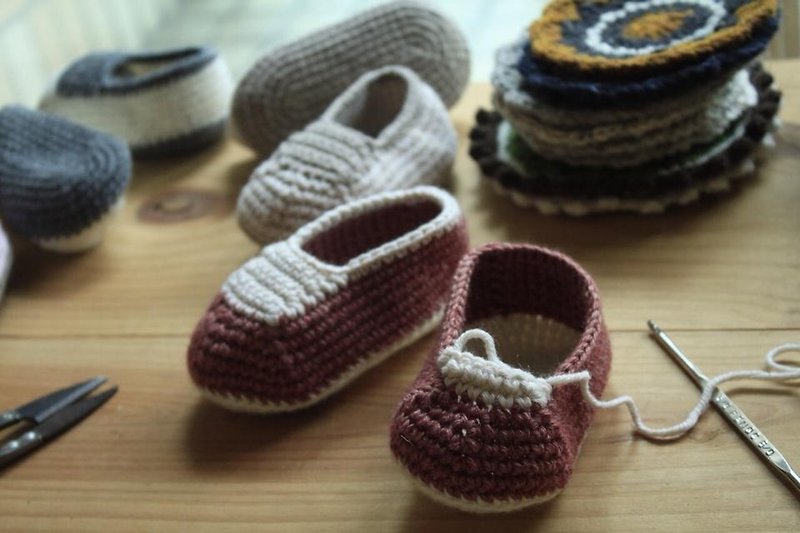 Wool crocheted little shoes - Kids' Shoes - Other Materials Khaki