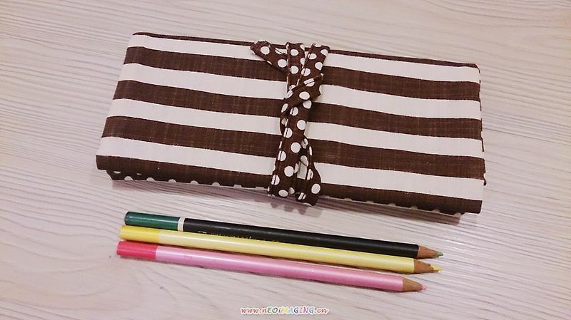 Brown striped cotton cloth minimalist style pencil pouch pen brush sets - กล่องใส่ปากกา - วัสดุอื่นๆ สีนำ้ตาล