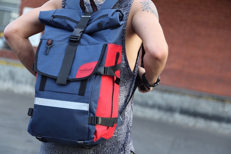 火柴木設計 Matchwood Rider 防水筆電後背包 17吋筆電夾層 藍紅款限定配色 - 後背包/書包 - 防水材質 藍色