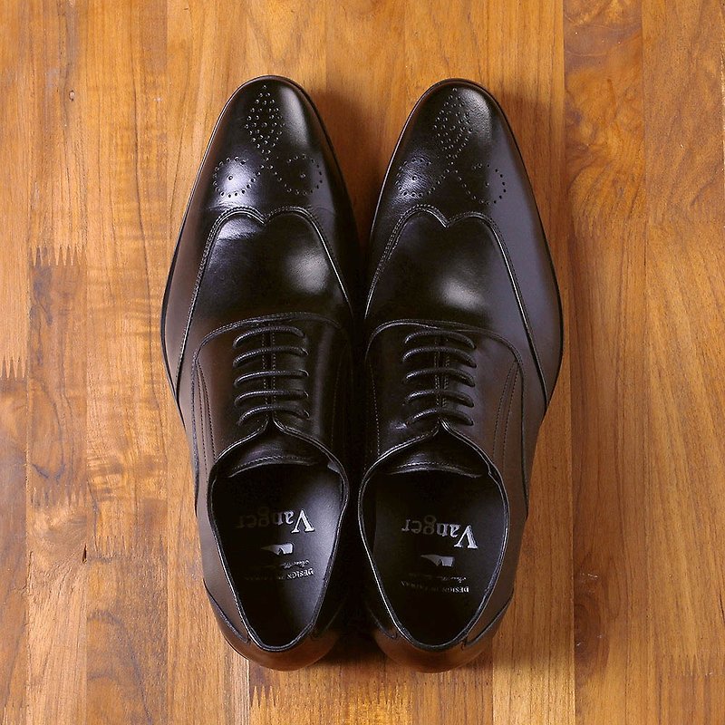 Vanger elegant and beautiful ‧ fashionable gentry carved leather shoes Va88 black - รองเท้าลำลองผู้ชาย - หนังแท้ สีดำ