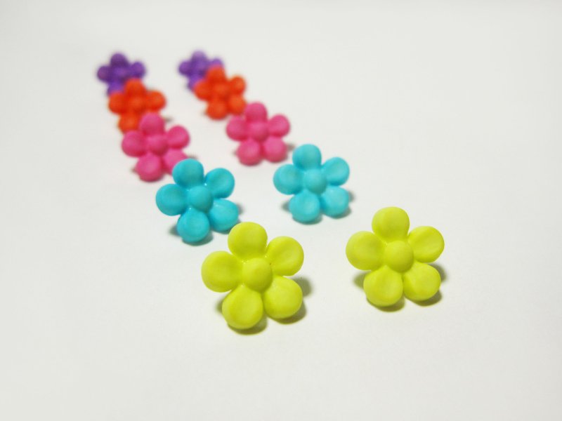 _ Spring flower earrings [needle] - Earrings & Clip-ons - Plastic Multicolor