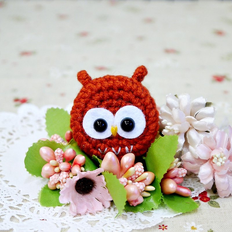 Owl - reddish Brown. Telescopic pull tab. ID holder - ID & Badge Holders - Other Materials 
