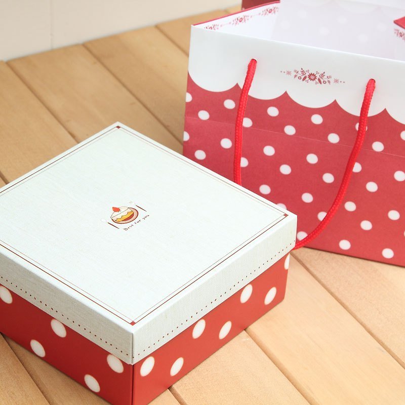 Packaging materials plus purchase - Little Red Riding Hood Box + Bag - Gift Wrapping & Boxes - Paper Red