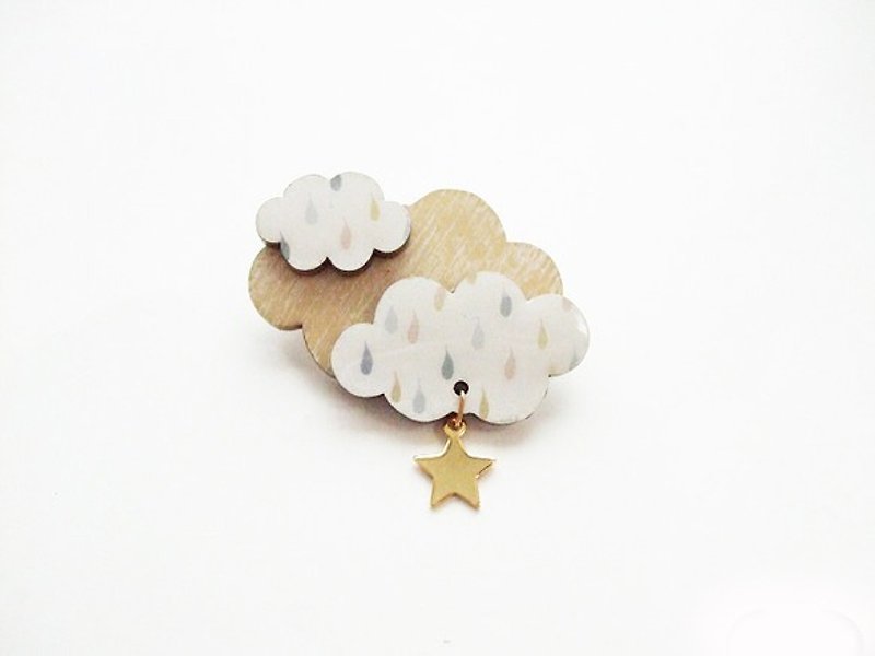 cloudブローチしずく/wooden cloud brooch - ブローチ - 木製 イエロー