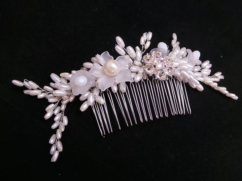 Put on a happy ornaments rice series - bride comb wedding hand-made bridal headdress buffet - เครื่องประดับผม - วัสดุอื่นๆ หลากหลายสี