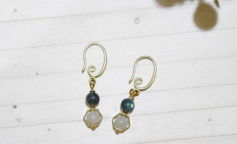 Brass natural stone * X * _ floating dream hook earrings - Earrings & Clip-ons - Gemstone Blue
