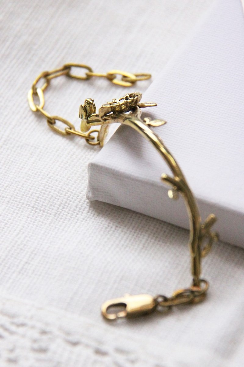 Bracelet, branch and bird's nest by linen. - Bracelets - Other Metals 