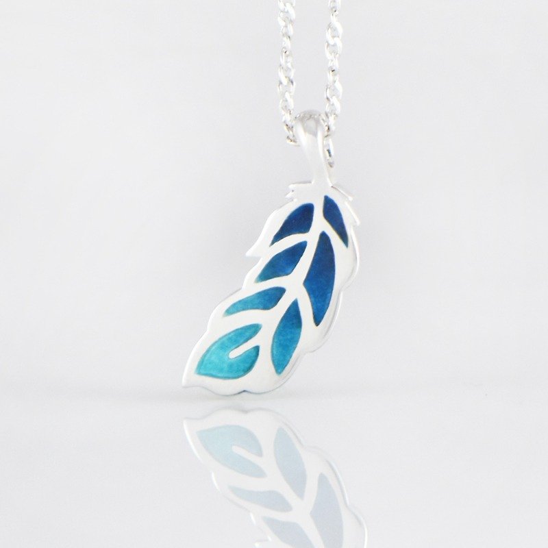 Color Feather Necklace-Azure - สร้อยคอ - เงิน หลากหลายสี