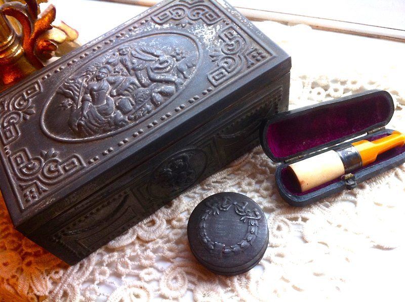 ♥安妮瘋古物♥ 1900年英國古董雪茄盒，飾品盒,鉛筆盒,工具盒 - อื่นๆ - โลหะ สีเทา