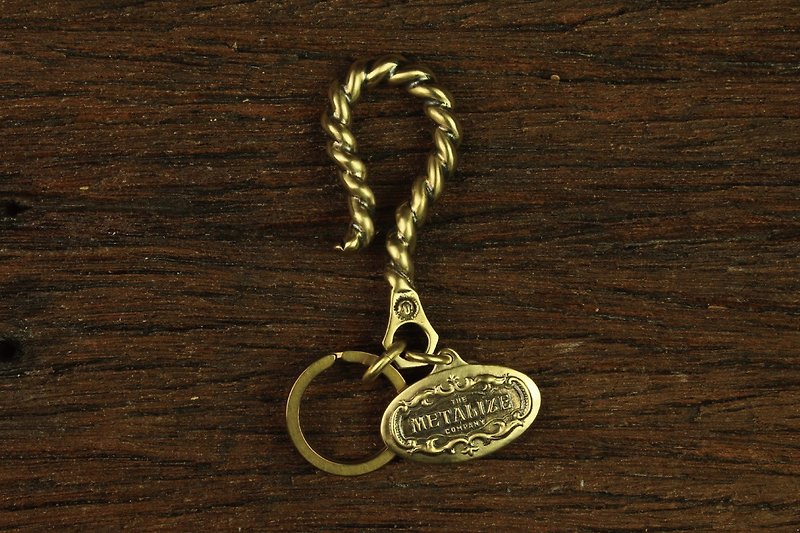 [METALIZE] Twisted Big Hook "Triumph" Carved Embellishment Brand Keyring - Keychains - Other Metals 