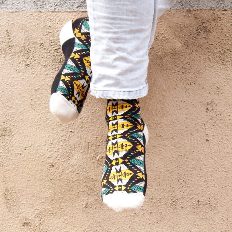Combed cotton geometric pattern jacquard stockings (male, female) MIT smile mark certification - ถุงเท้า - วัสดุอื่นๆ สีเหลือง