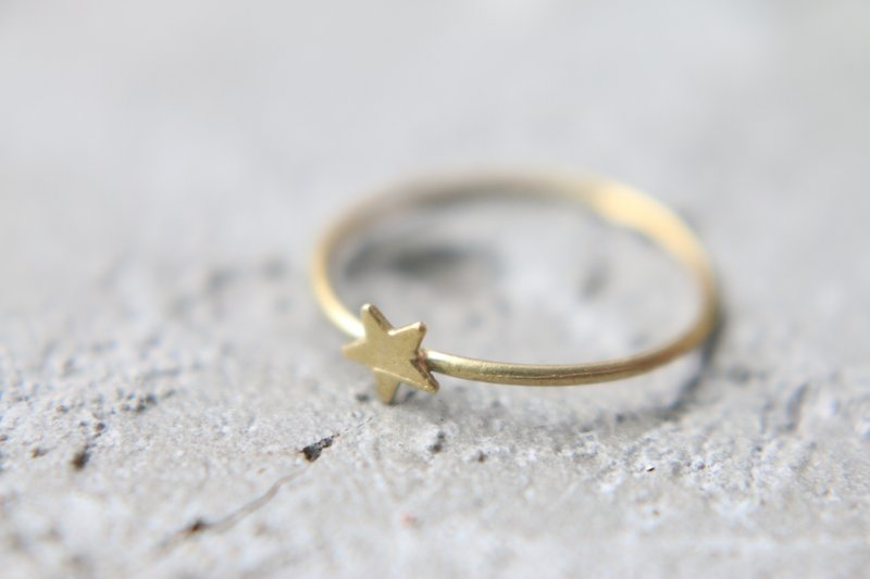 Brass ring 0386 little star - แหวนทั่วไป - โลหะ สีทอง