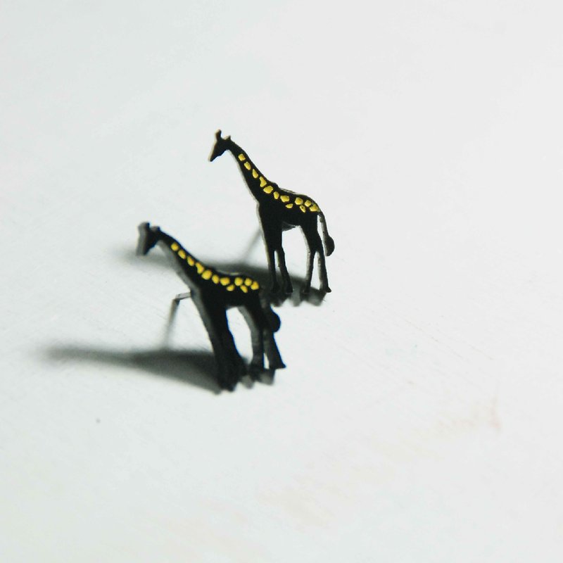 Giraffe/silhouette/anti-allergic steel needle/changeable clip type/ Acrylic material - Earrings & Clip-ons - Acrylic Black