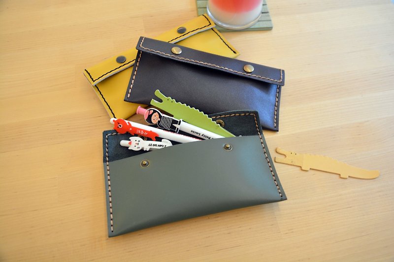 Hand-made leather ─ pencil bag. (Pencil case, pencil case, stationery bag, pens, pencils, painting utensils) - กล่องดินสอ/ถุงดินสอ - หนังแท้ หลากหลายสี