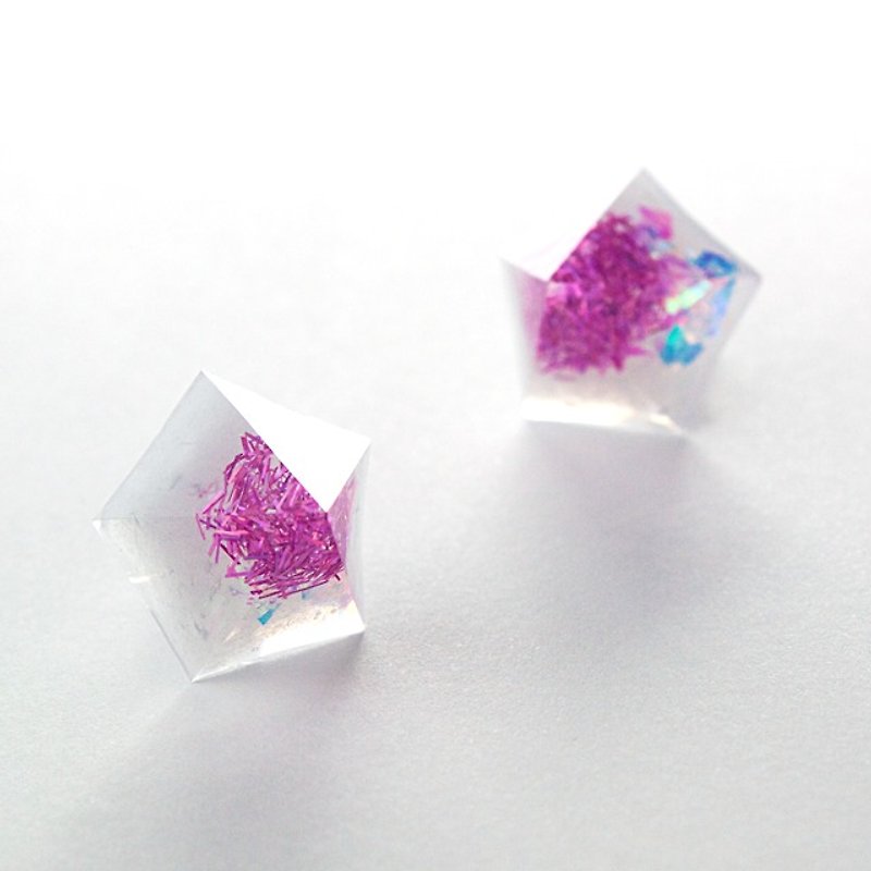 Pentagon Pierce (霙苺) - Earrings & Clip-ons - Other Materials Pink