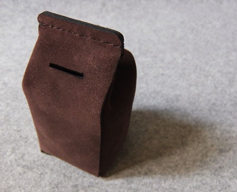 Leather milk carton money box. coffee suede texture - กระปุกออมสิน - หนังแท้ หลากหลายสี
