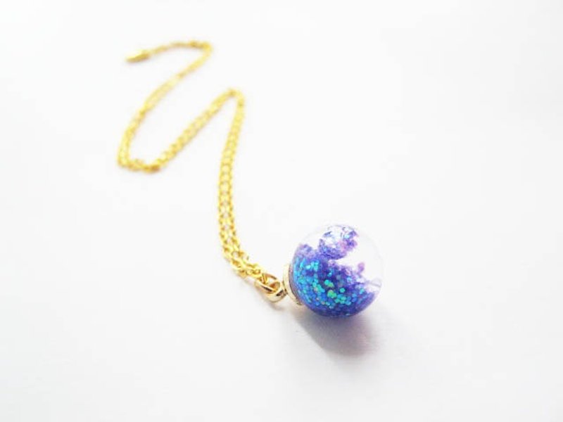 ＊Rosy Garden＊Galaxy glitter with water inside glass ball necklace - Collar Necklaces - Glass Purple