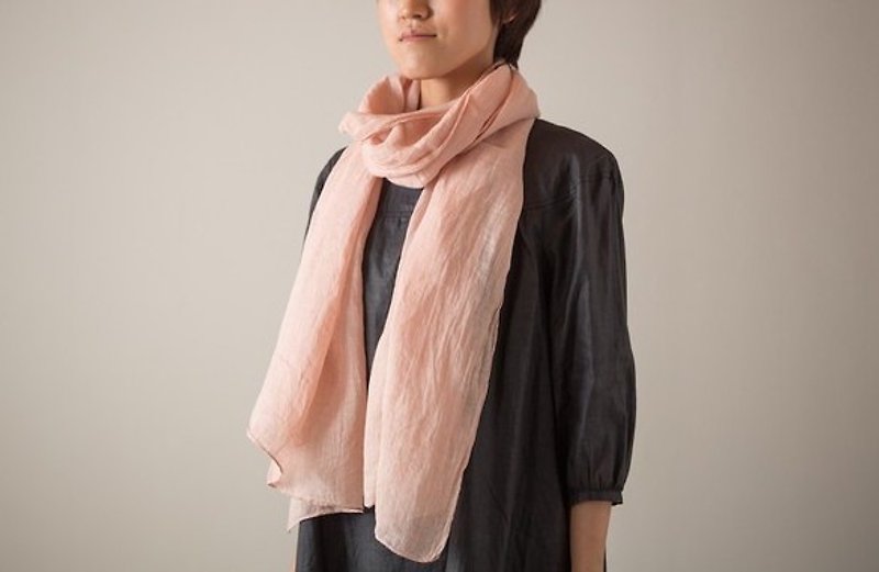 Pint! 草木染亞麻圍巾 （灰櫻色） - 絲巾 - 其他材質 粉紅色