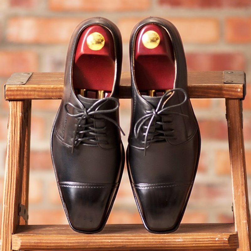 Fruit yield cross decorated classic black derby shoes - รองเท้าลำลองผู้ชาย - หนังแท้ สีดำ