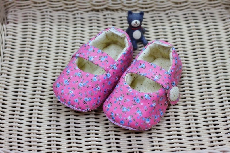 Pink little toddler shoes - รองเท้าเด็ก - ผ้าฝ้าย/ผ้าลินิน สึชมพู