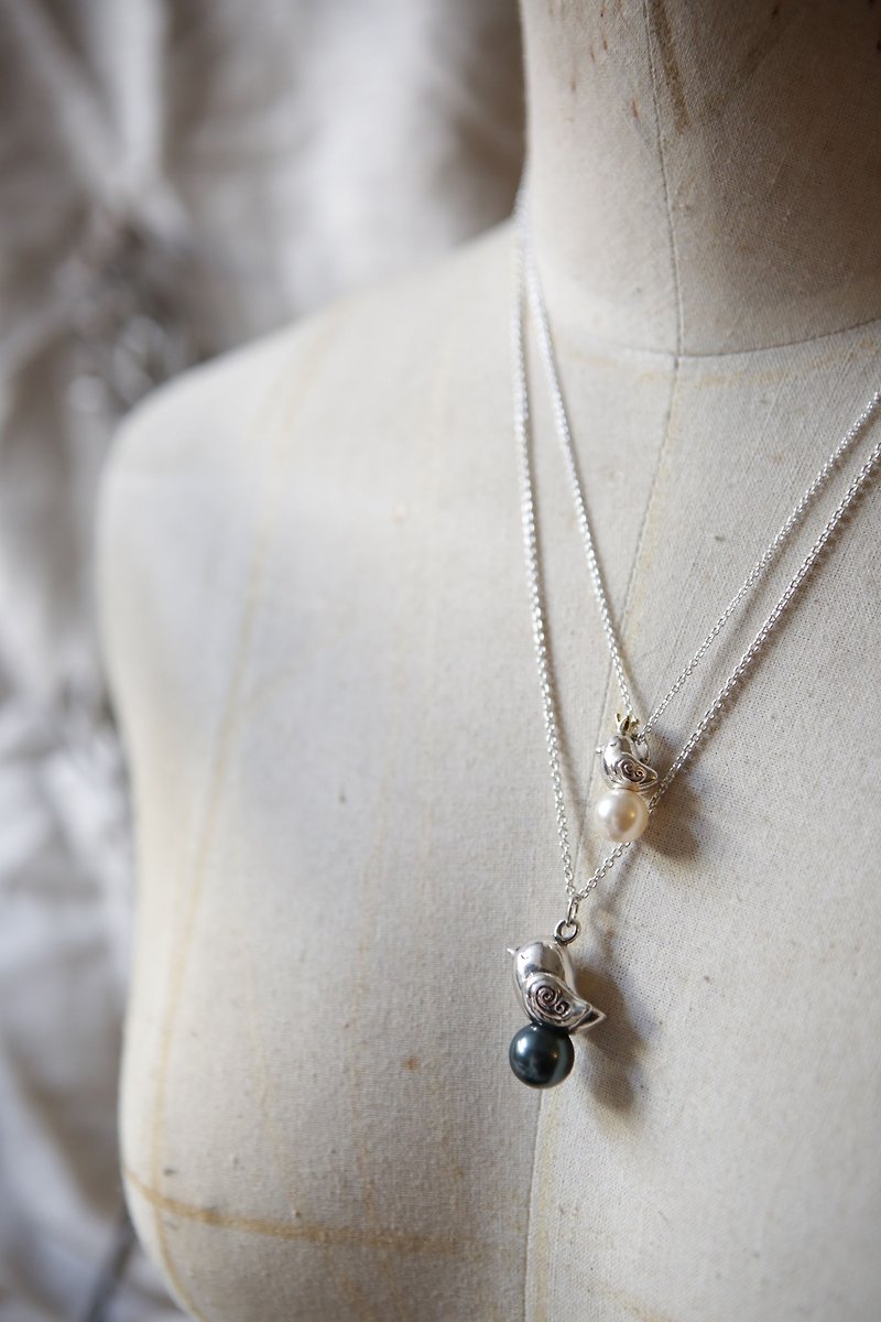 Crown Bird and Fat Bird Pearl Sterling Silver Necklace - สร้อยคอ - เงินแท้ สีเงิน
