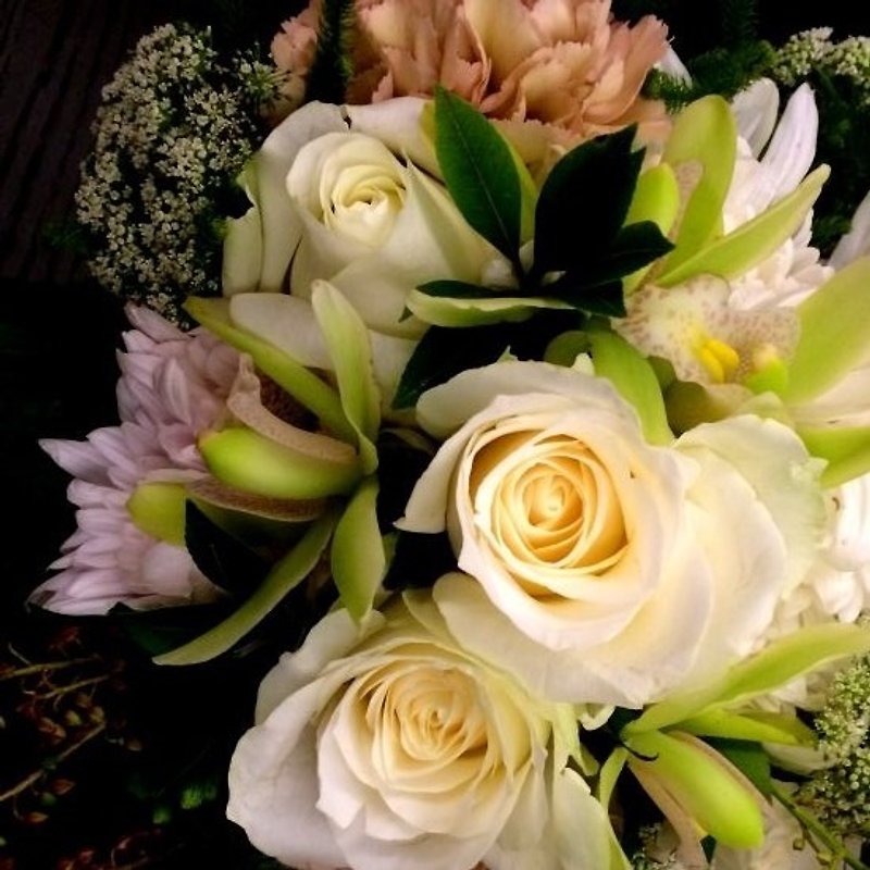 FaChic bridal bouquets Series │ little soft. White roses and blue - Plants - Plants & Flowers Yellow