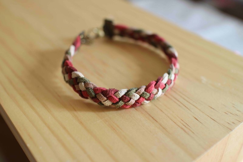 編織手環--韓國麂皮絨【暮秋果子】 - 手鍊/手鐲 - 真皮 紅色
