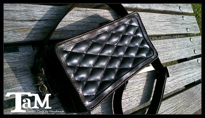 Classic quilted shoulder bag - Leather Goods - Genuine Leather Black