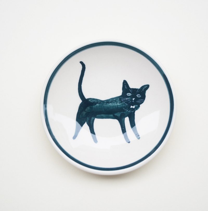 Hand-painted small porcelain plate-black cat - จานเล็ก - เครื่องลายคราม สีน้ำเงิน