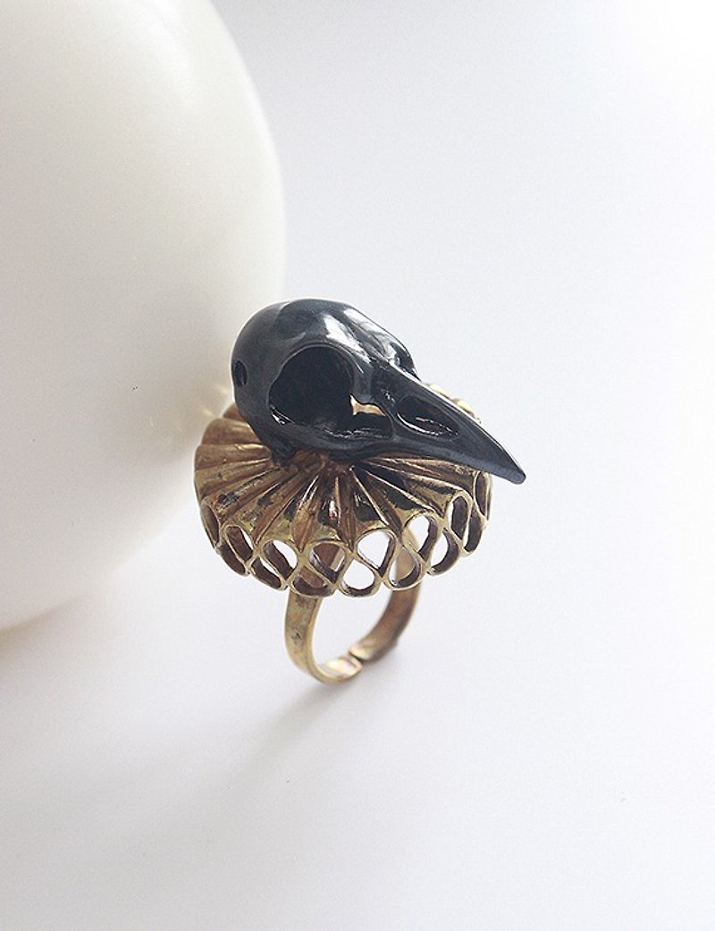 Lord Crow in Black Finished with Golden Collar / Jewelry / Adjustable Ring - General Rings - Other Metals Gold