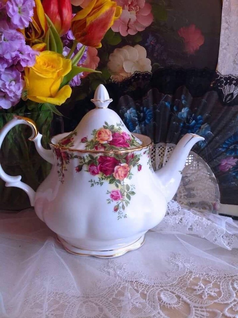 ♥ Anne Antiquarian ♥ British bone china royal Arbat Royal Albert 22k gold-plated country rose for 6 large size flower cup pot ~ stock new - ถ้วย - วัสดุอื่นๆ สีแดง