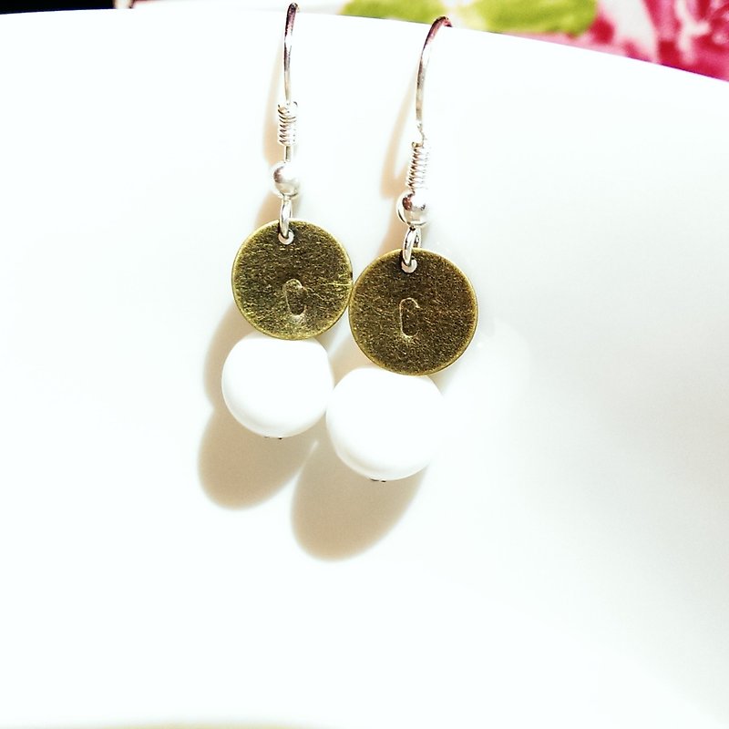 [LeRoseArts] Blanc-de-Charme series handmade earrings can be ordered alphabetical ❤ ❤ warm small gift a good thing - ต่างหู - เครื่องเพชรพลอย ขาว
