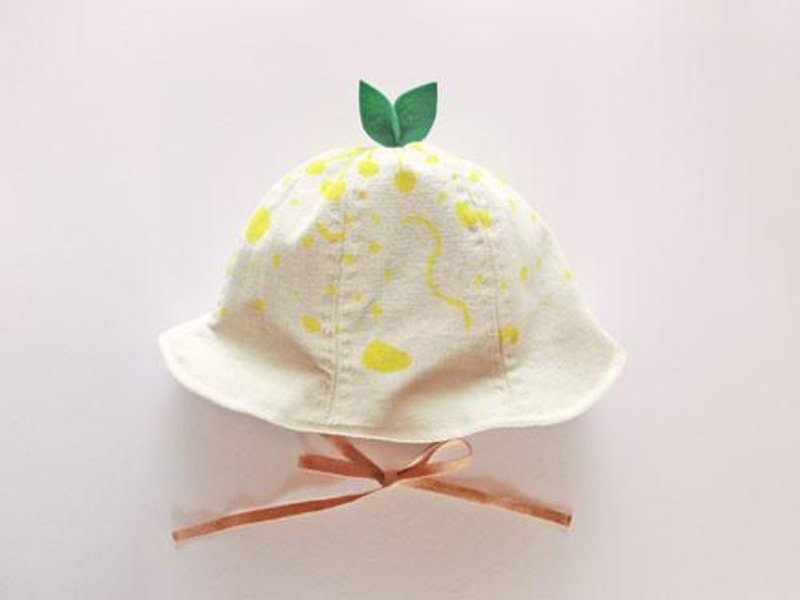 Grow Up! Leaf Hat / Leaves and Nutrients - Bibs - Cotton & Hemp White