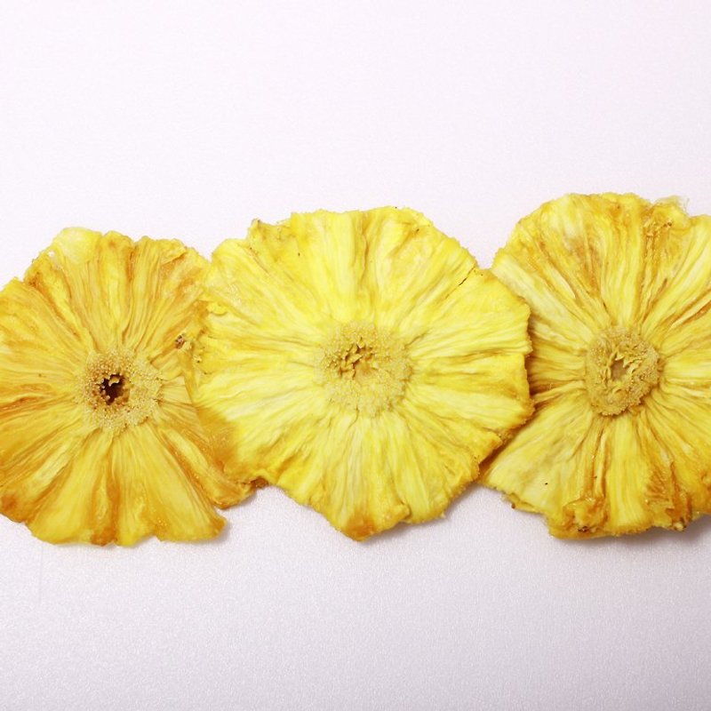 [Wang natural to pack into Gan 2] - nothing except pineapple - เค้กและของหวาน - อาหารสด สีเหลือง