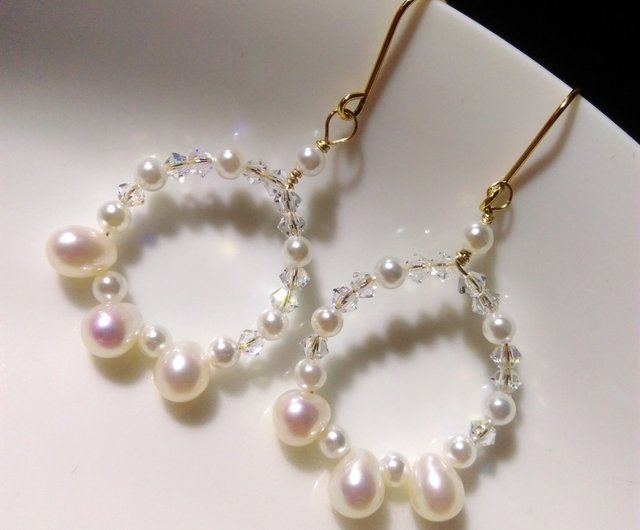 Beautiful handmade Swarovski Crystal pearl high quality earrings.