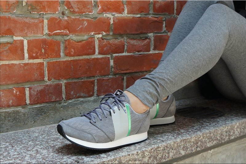 VPEP時尚休閒鞋/V-Classic/極地灰-白/ - 女休閒鞋/帆布鞋 - 真皮 灰色