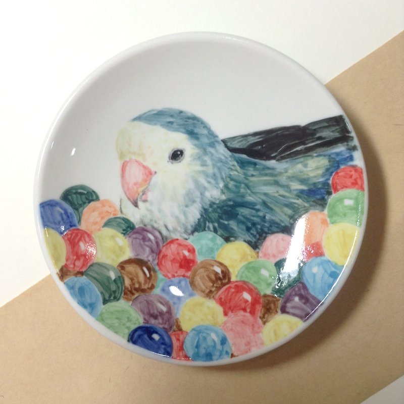 Sky dozing off in the ball pool-hand-painted parrot small dish - Small Plates & Saucers - Other Materials Multicolor