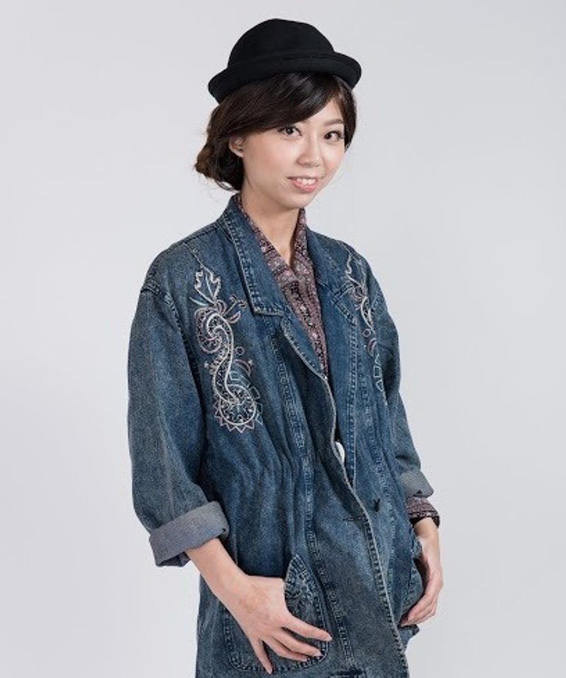古著牛仔外套_/ 刺繡雕花 / 男女皆可 - 女大衣/外套 - 其他材質 藍色