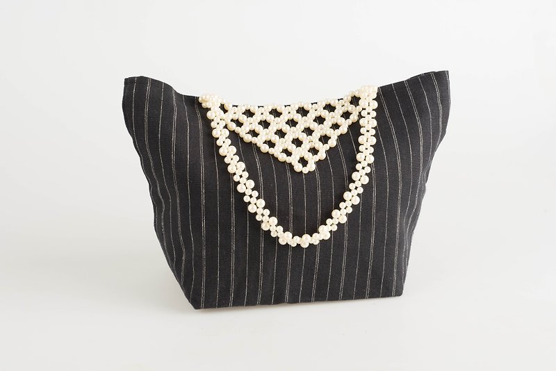Sparkling Pearls_shoulder bag (exclusive design) - กระเป๋าแมสเซนเจอร์ - ผ้าฝ้าย/ผ้าลินิน ขาว