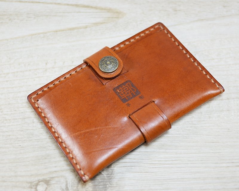 【kuo's artwork】 Hand stitched leather card holder - ที่เก็บนามบัตร - หนังแท้ สีนำ้ตาล