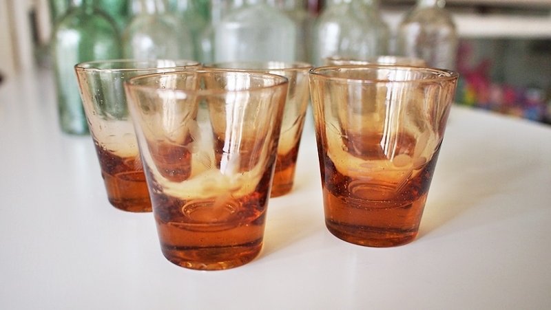 Vintage老貨◇焦糖琥珀色老酒杯5個◇玻璃杯/攝影道具/老品 - 茶壺/茶杯/茶具 - 其他材質 咖啡色