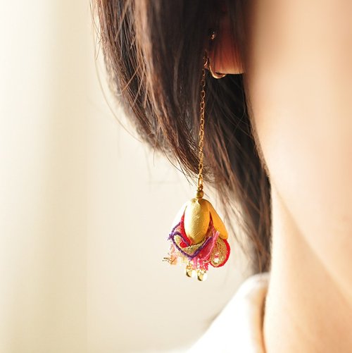 Ribbon tassel earrings