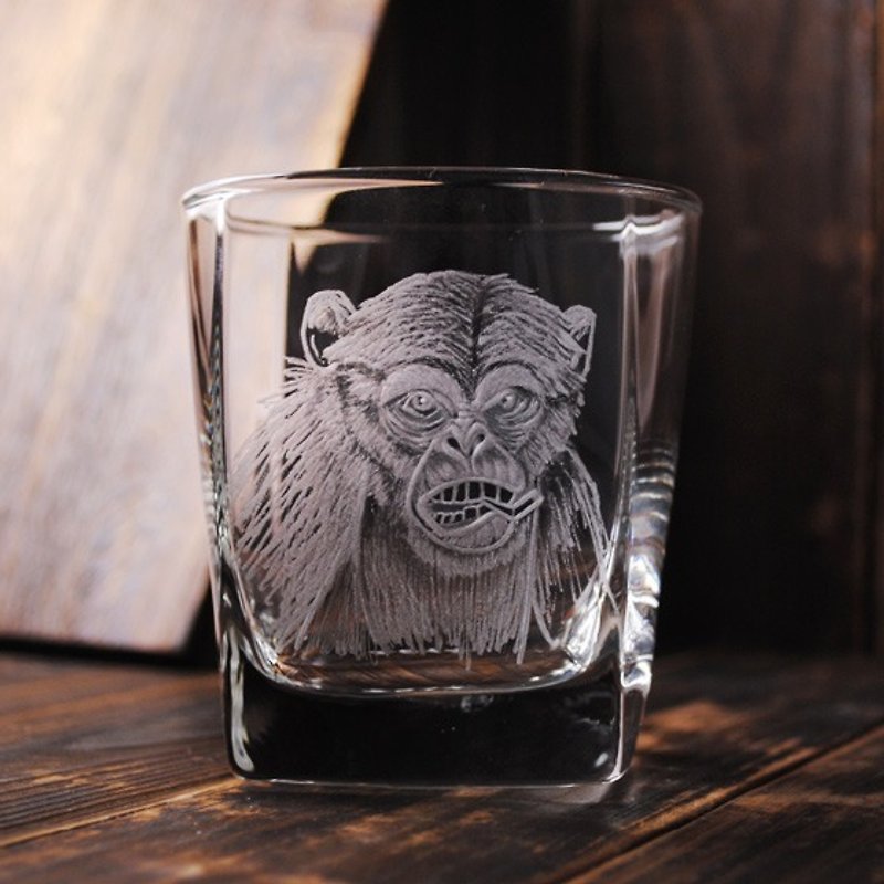 295cc【猴猿】威士忌杯 寫實動物雕刻12生肖屬猴客製化 - 酒杯/酒器 - 玻璃 咖啡色