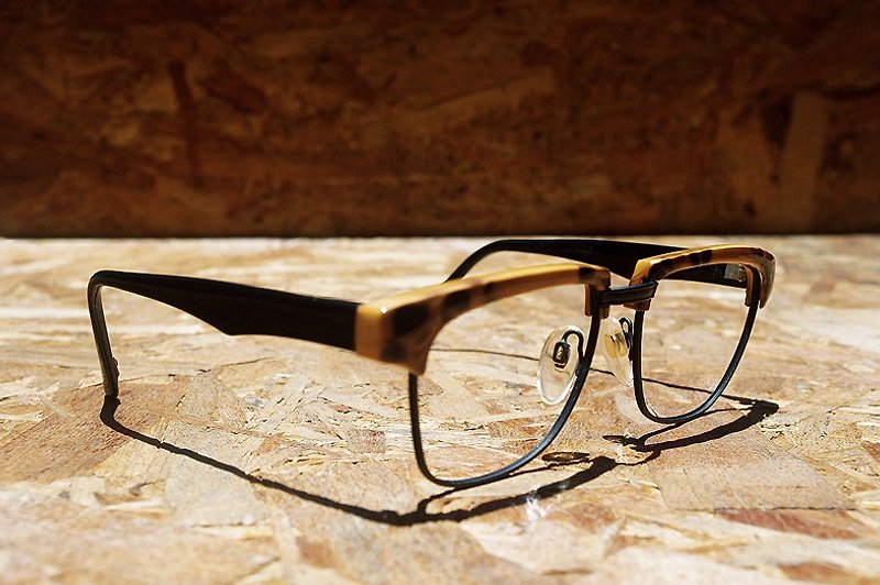 台灣製作老眼鏡 淺咖眉毛方型鏡框 復古 vintage -脫臼古著- - 眼鏡/眼鏡框 - 其他材質 卡其色